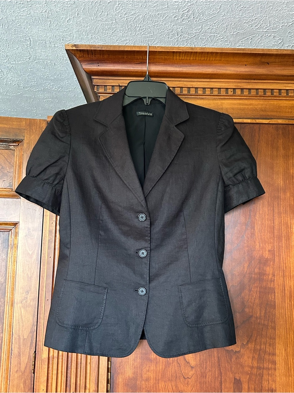 Tahari Black Short-Sleeve Tailored Blazer with Patch Pockets, Stitching Details - Picture 3 of 15